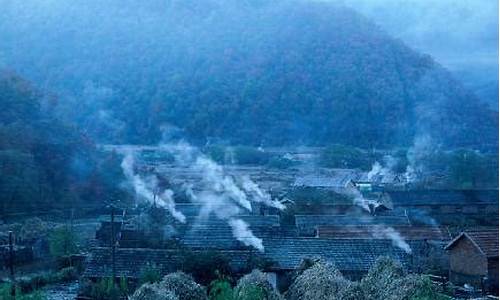 用炊烟袅袅依山傍水造句四年级-用炊烟袅袅依山傍水肥沃造句